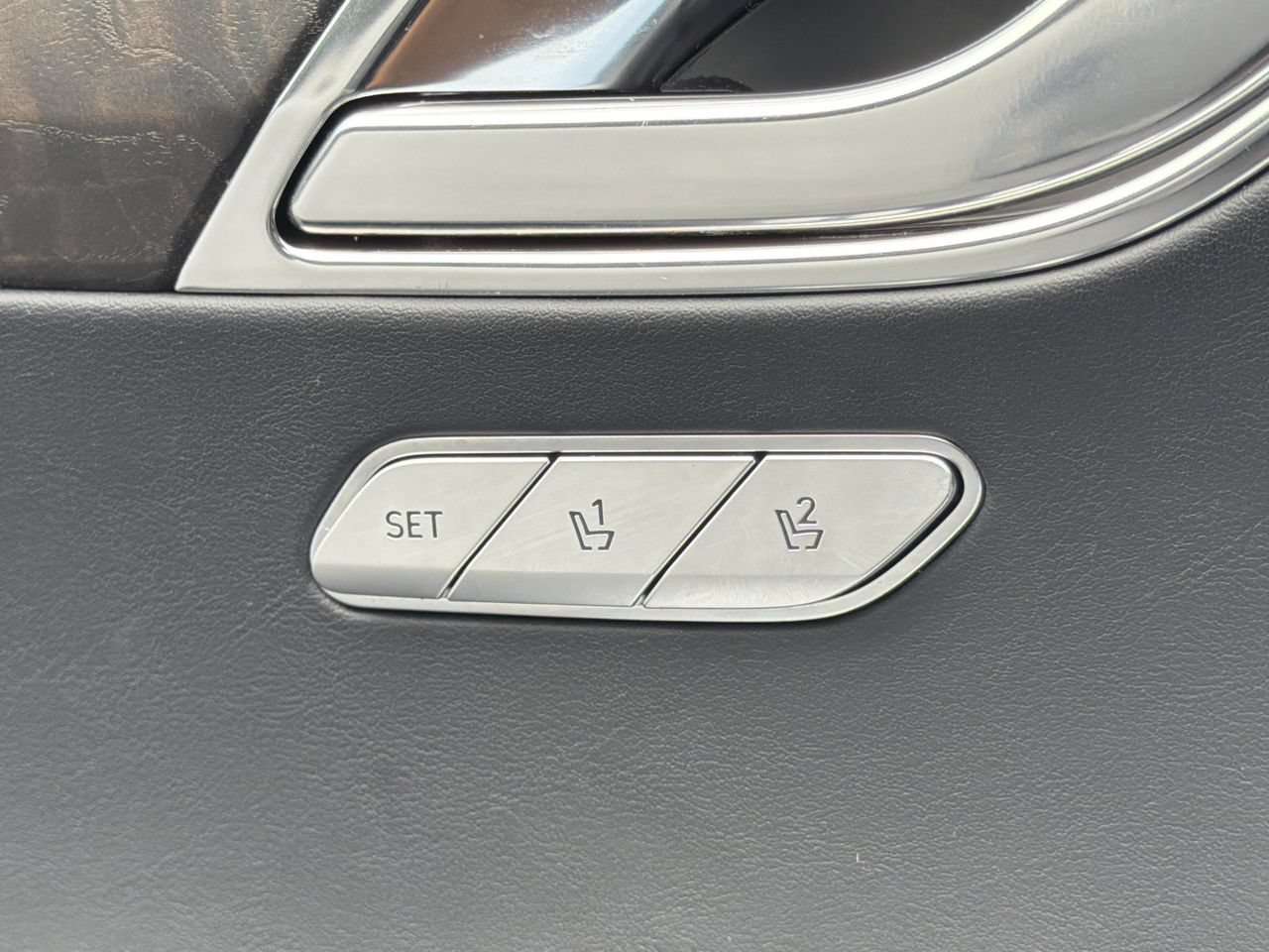 Used 2024 Genesis GV80 2.5T AWD/4WD image 16