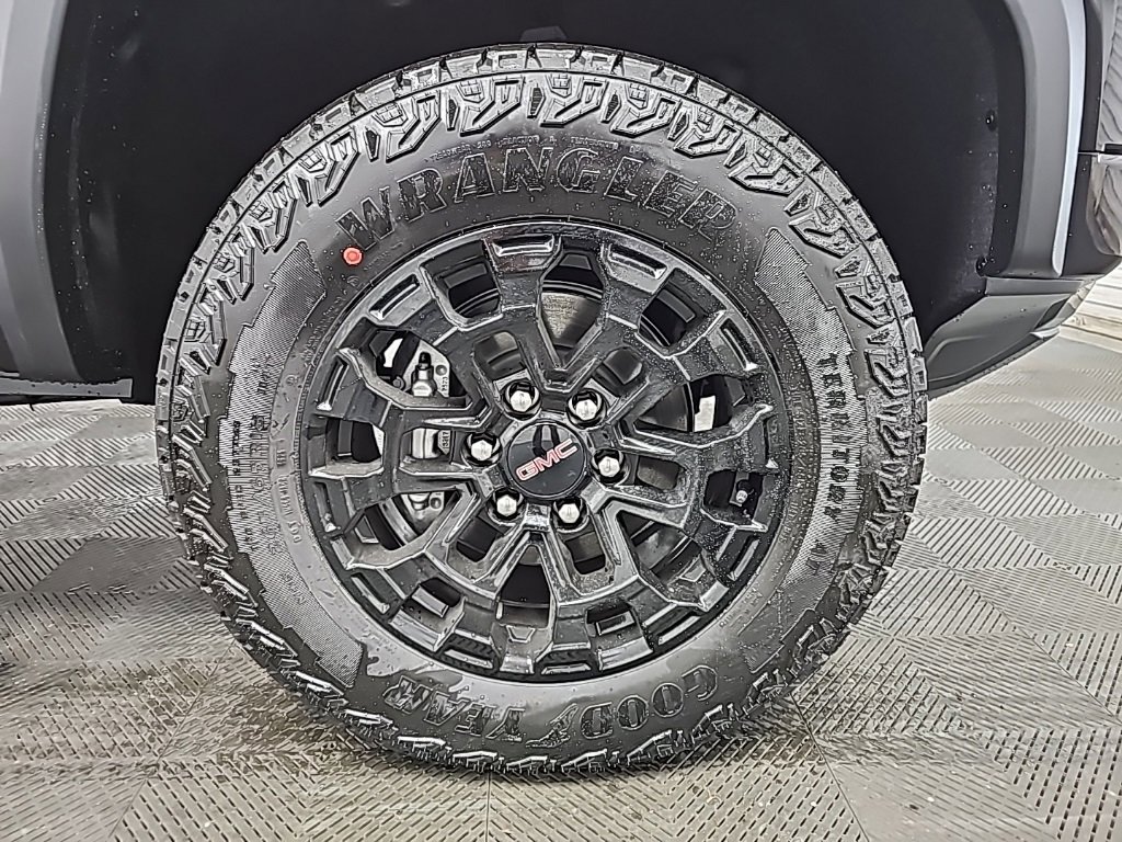 New 2026 GMC Canyon Elevation w/ Convenience Package image 48