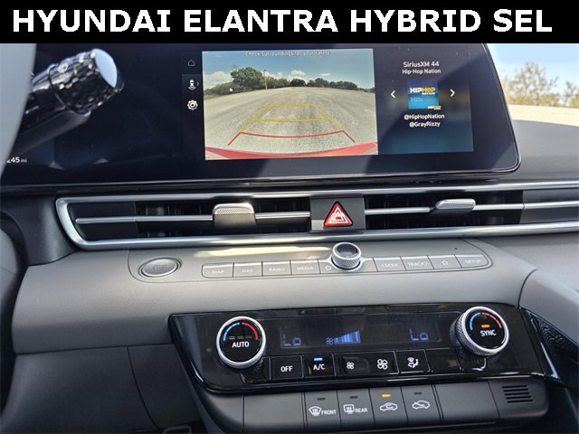 Used 2025 Hyundai Elantra SEL image 29