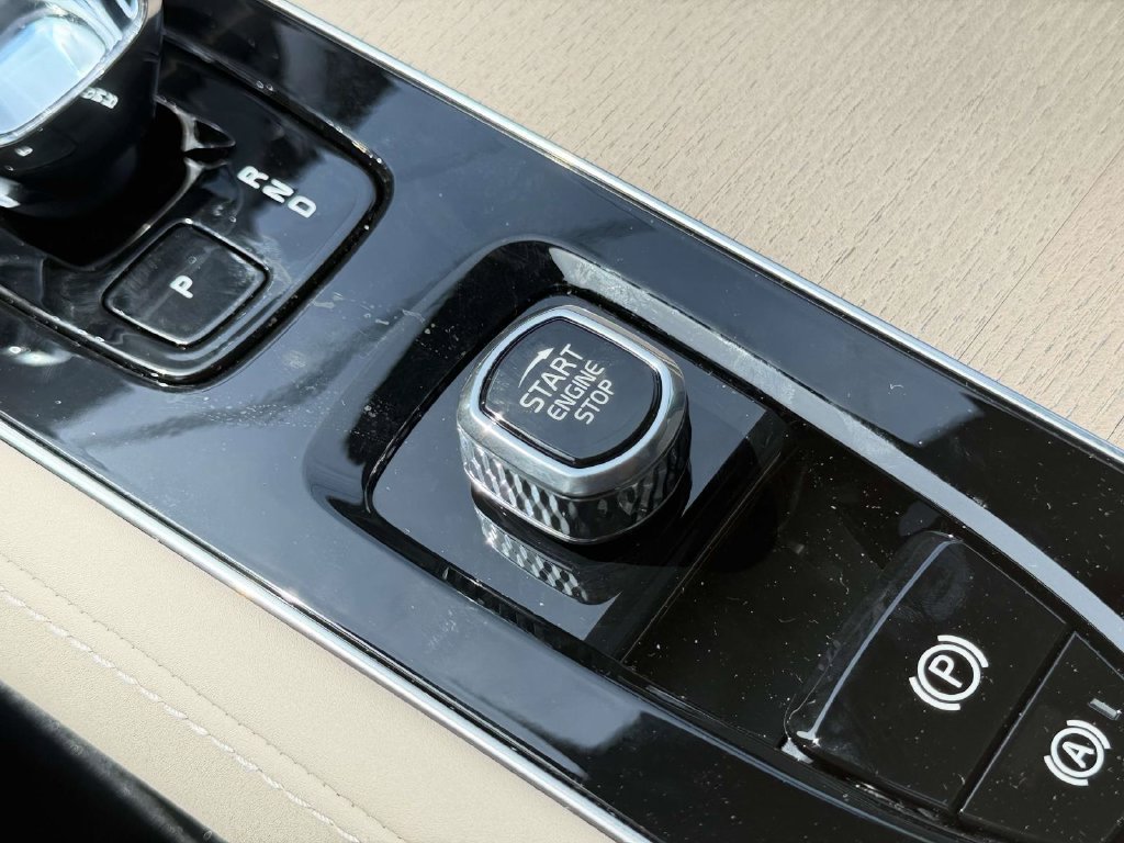 New 2026 Volvo XC90 B6 Plus AWD/4WD image 7