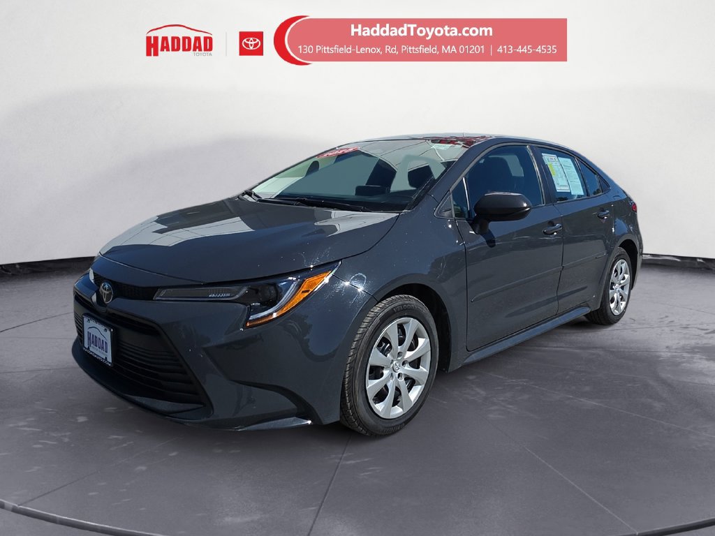 Used 2025 Toyota Corolla LE w/ Convenience Package FWD image 1