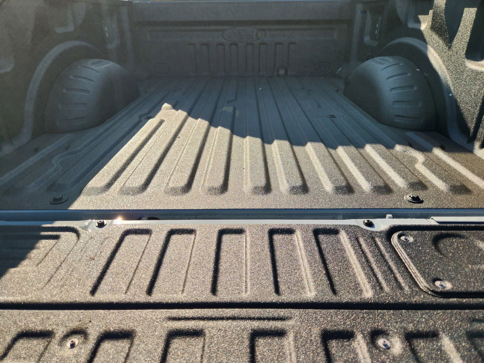 New 2026 Ford F250 Lariat w/ Black Appearance Package image 27