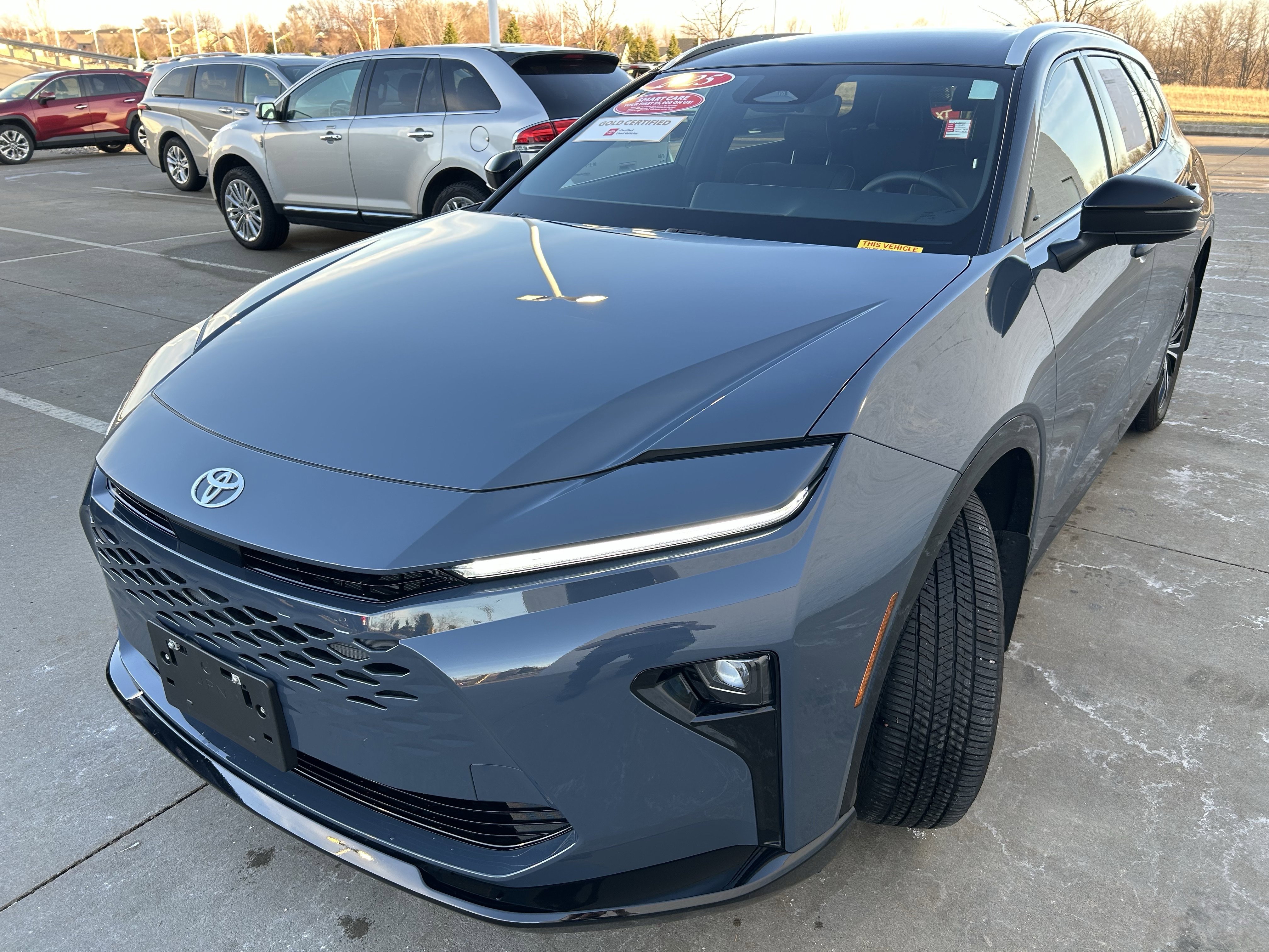 Certified 2025 Toyota Crown Signia AWD/4WD image 3