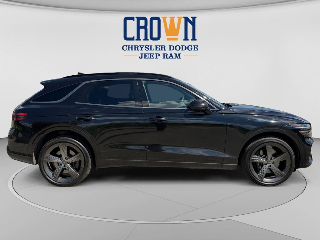 Used 2024 Genesis GV70 3.5T Sport w/ Sport Prestige Package AWD/4WD image 2