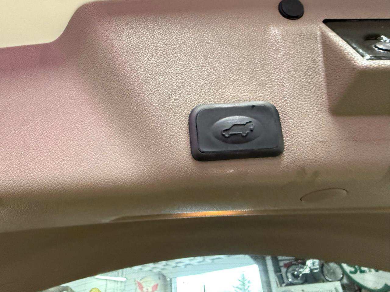 Used 2015 GMC Acadia Denali image 23