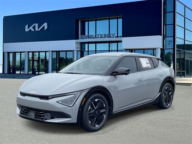 New 2025 Kia EV6 Wind image 3