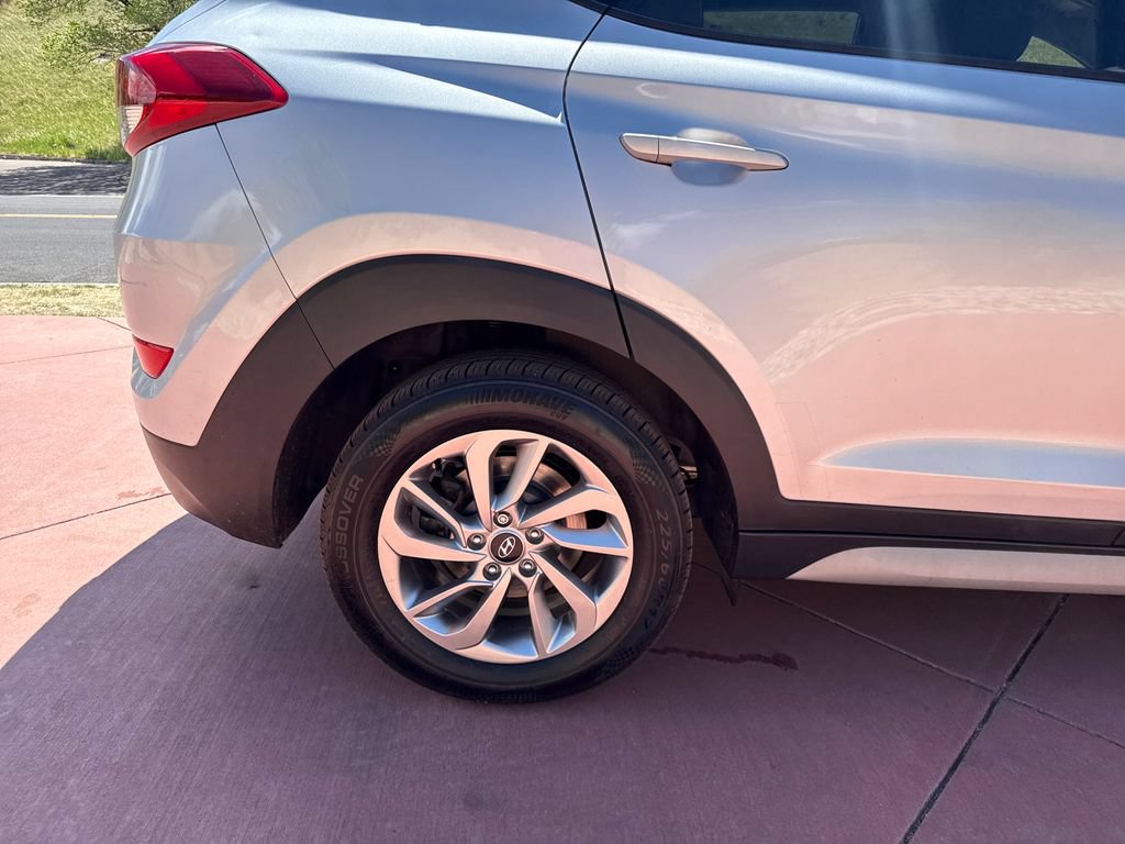 Used 2018 Hyundai Tucson SEL AWD/4WD image 32