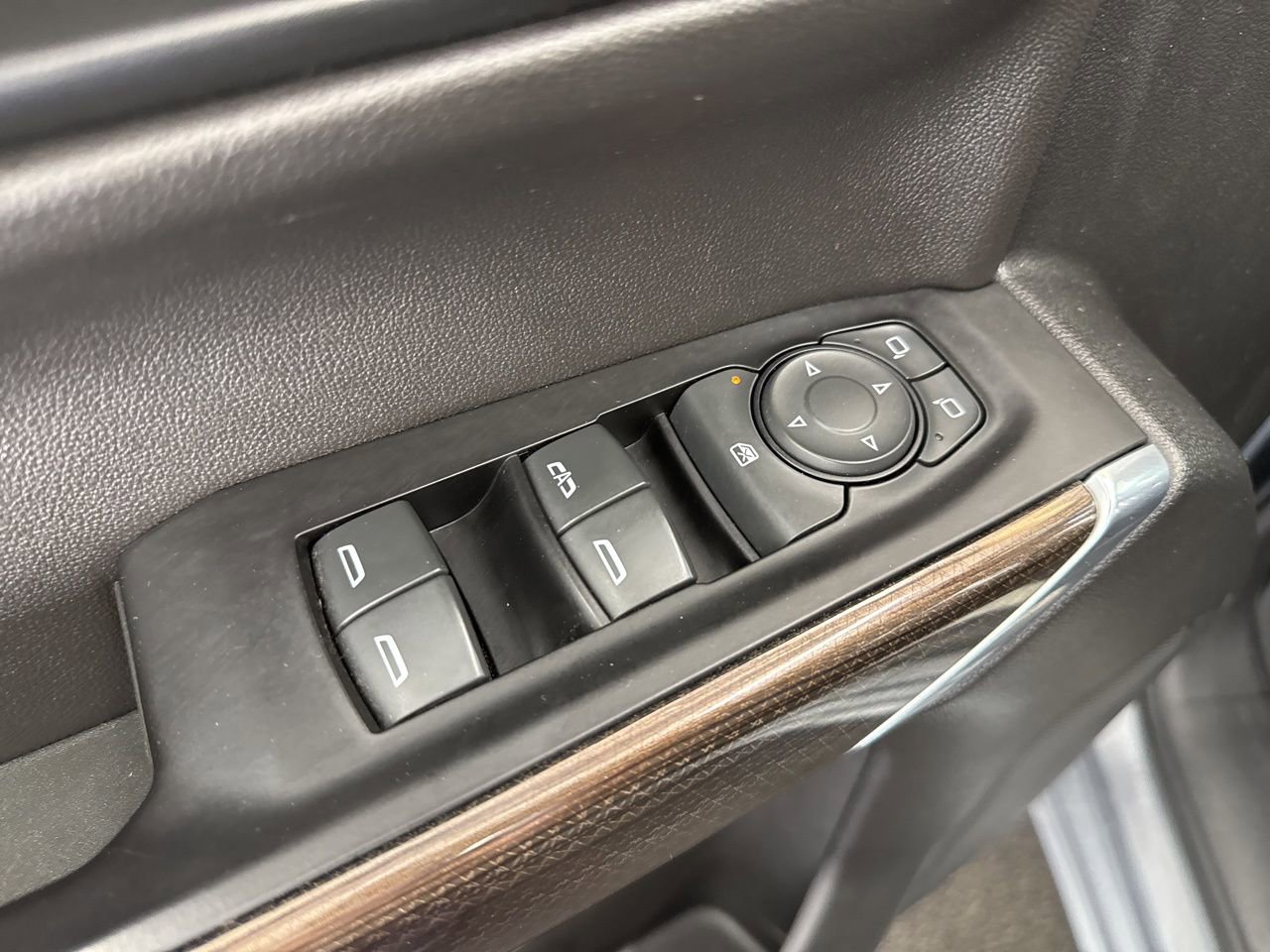 Used 2019 Chevrolet Silverado 1500 LT w/ All-Star Edition image 34