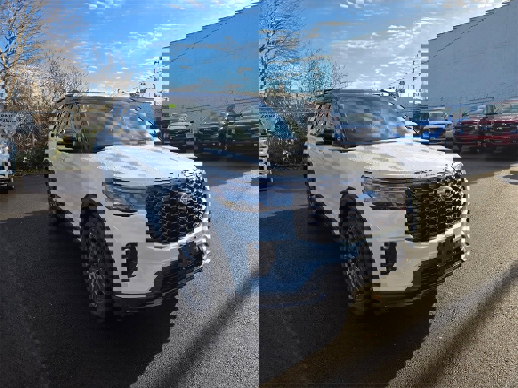 New 2026 Ford Explorer ST image 3