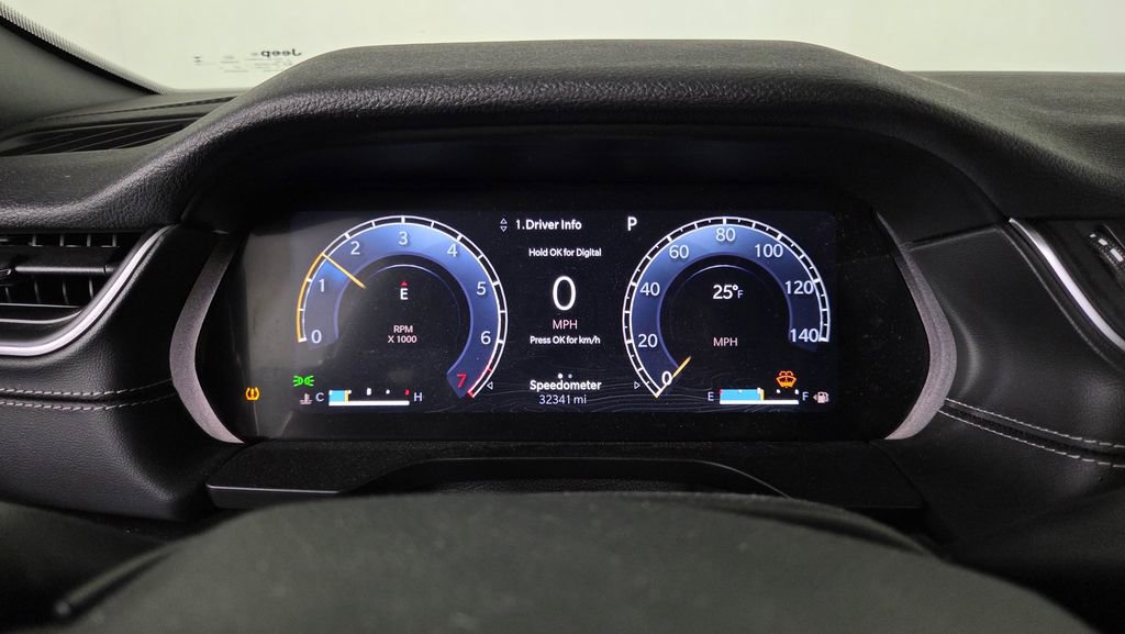 Used 2023 Jeep Grand Cherokee Altitude image 21