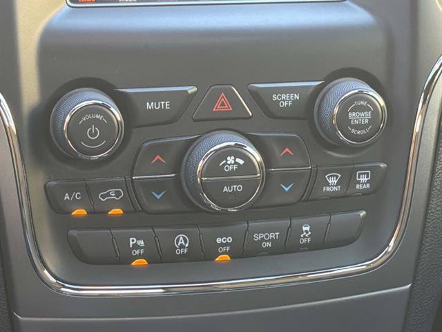 Used 2019 Jeep Grand Cherokee Laredo AWD/4WD image 14
