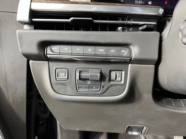 Used 2025 Cadillac Escalade ESV Sport Platinum image 16