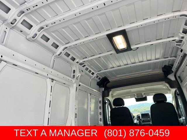 Used 2025 RAM ProMaster 2500 w/ Convenience Group FWD image 12