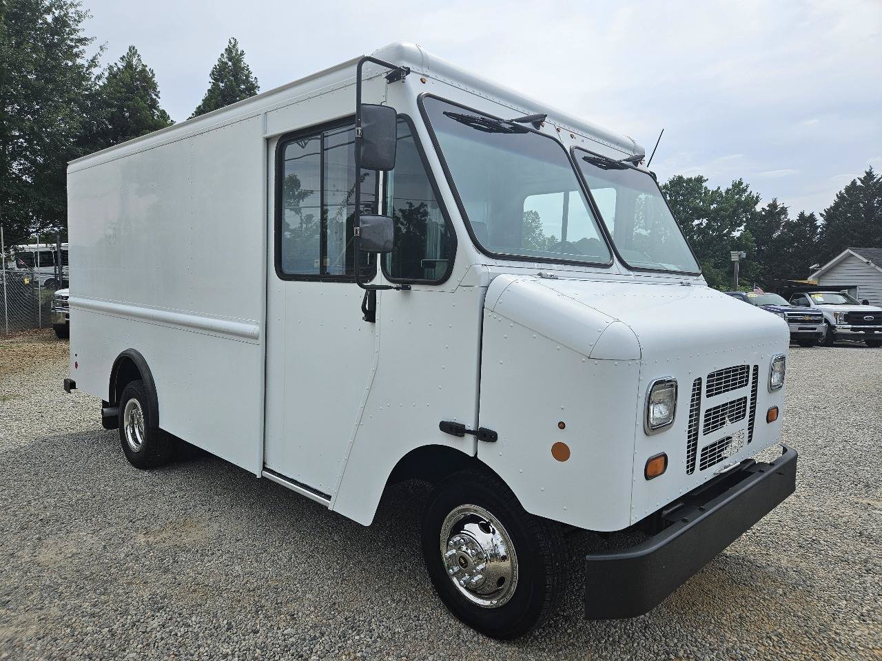 Used 2015 Ford E-350 and Econoline 350 Super Duty w/ A/C Prep Package RWD image 7
