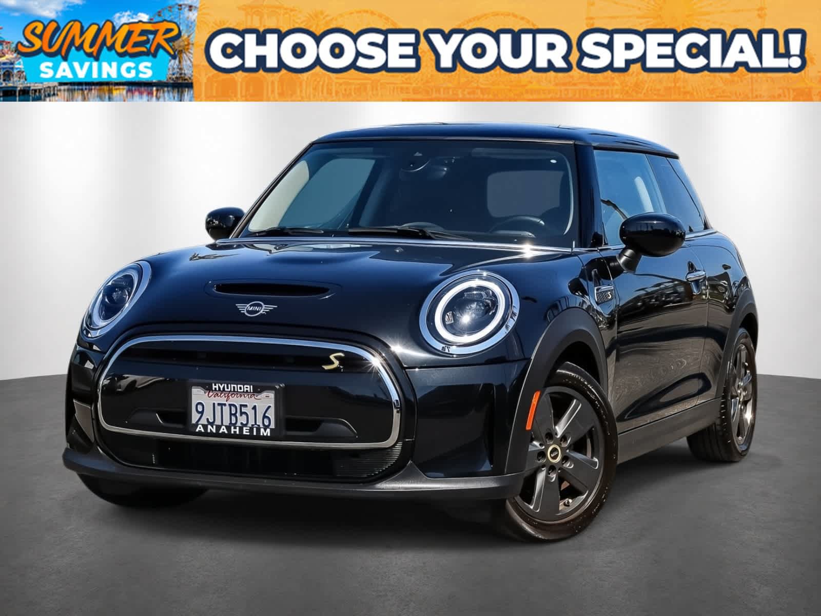 Used 2024 MINI Cooper SE FWD image 1