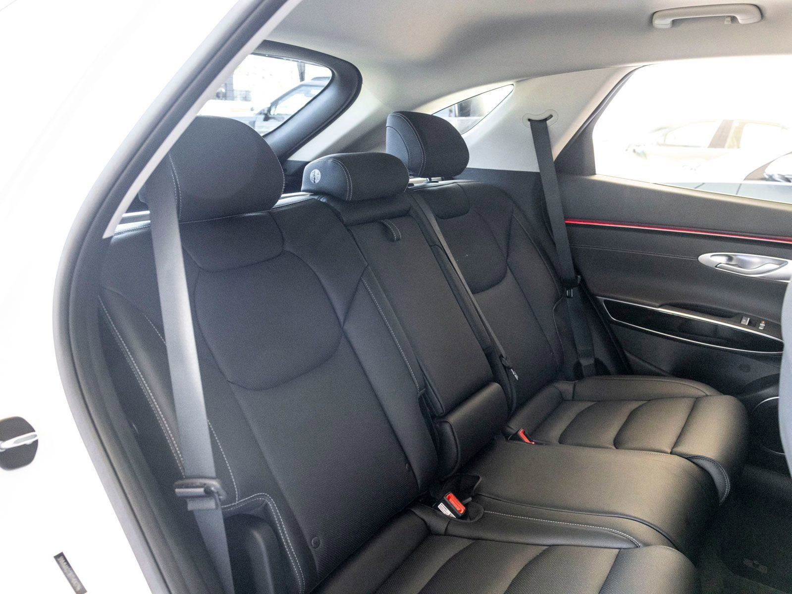 Used 2026 Genesis GV70 2.5T AWD/4WD image 23