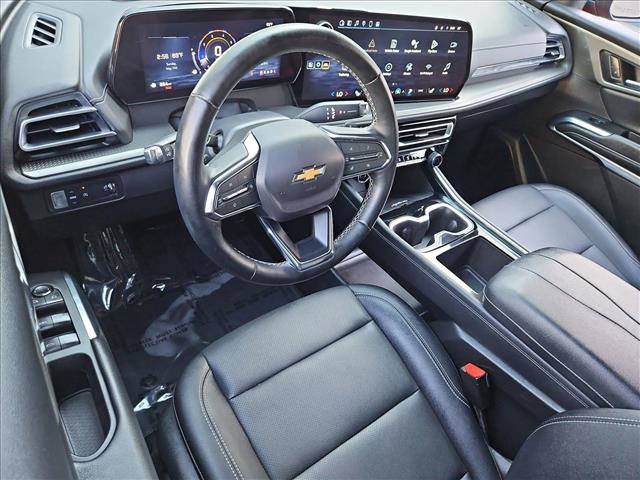 Used 2025 Chevrolet Traverse LT FWD image 10