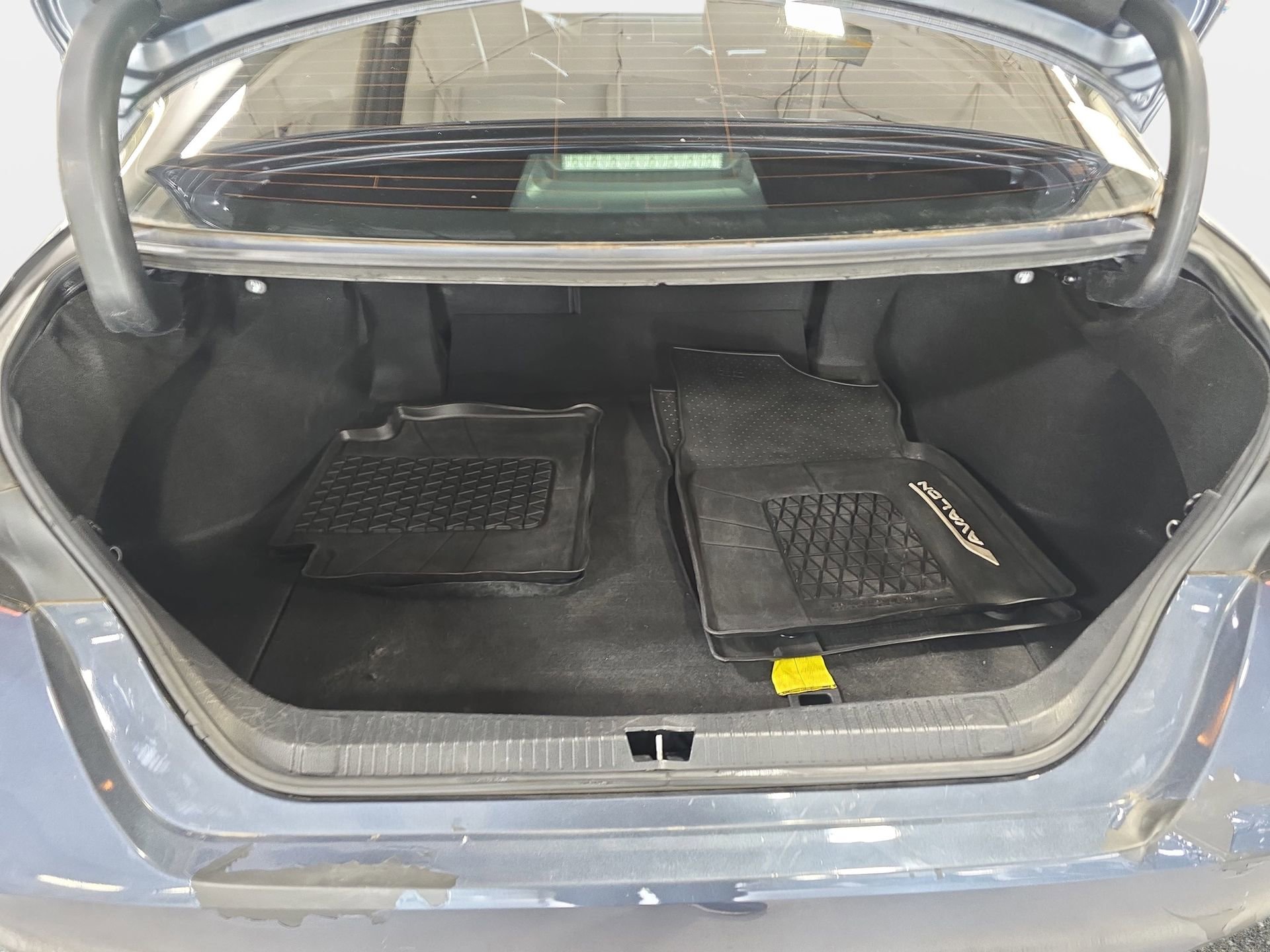 Used 2021 Toyota Avalon XLE FWD image 12