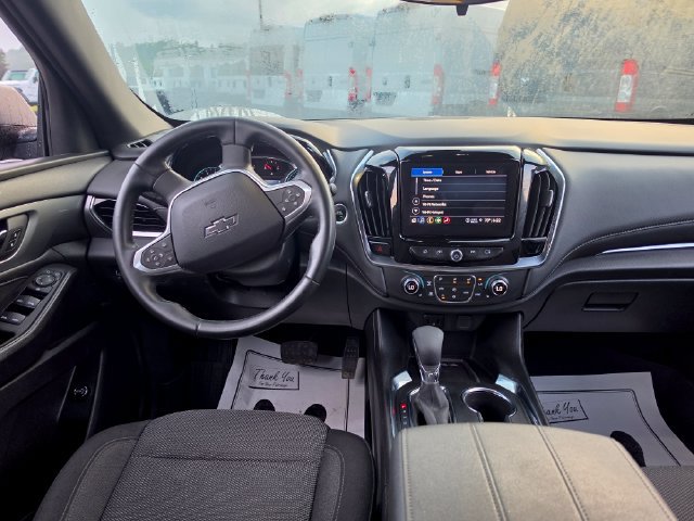 Used 2023 Chevrolet Traverse LT w/ Midnight/Sport Edition AWD/4WD image 18