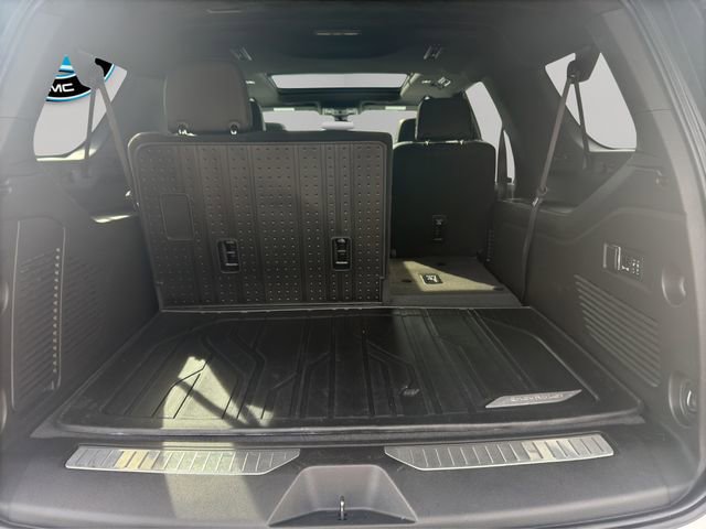 Used 2022 Chevrolet Suburban RST w/ Luxury Package image 47