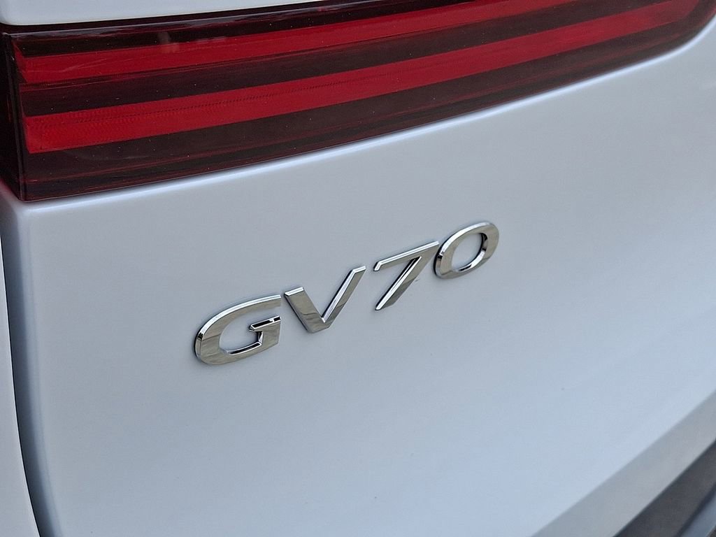 New 2026 Genesis GV70 2.5T Advanced AWD/4WD image 13