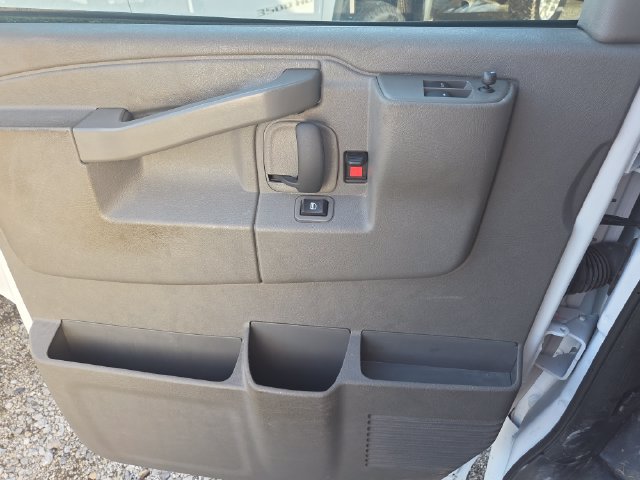 Used 2025 GMC Savana 2500 w/ Driver Convenience Package RWD image 9