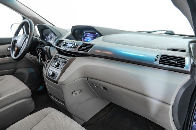 Used 2015 Honda Odyssey LX image 10