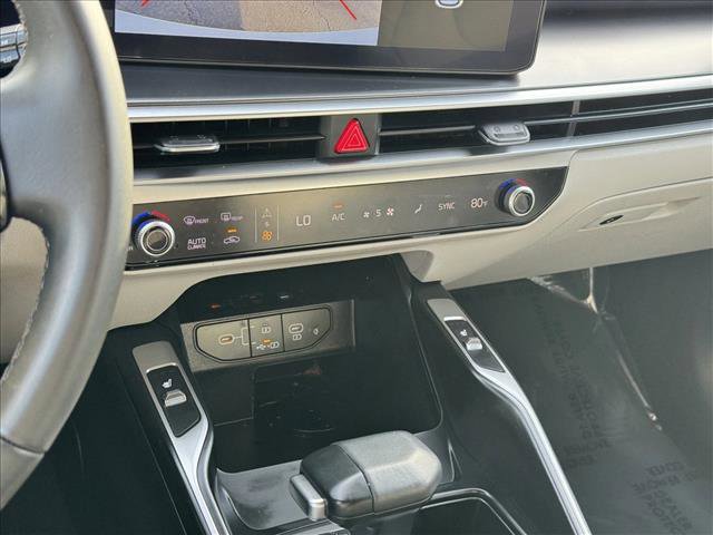 Used 2024 Kia Sorento S w/ Panoramic Sunroof Package image 16
