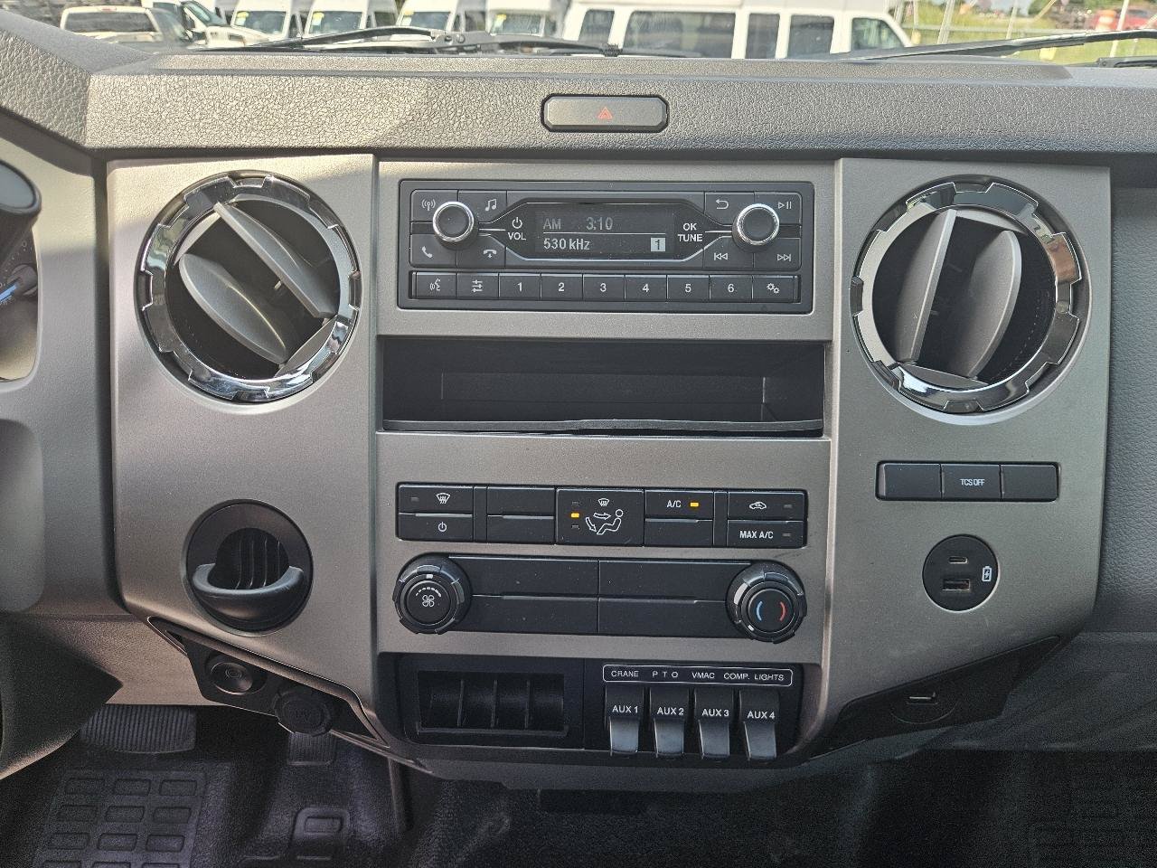 Used 2022 Ford F650 2WD Regular Cab Super Duty image 56