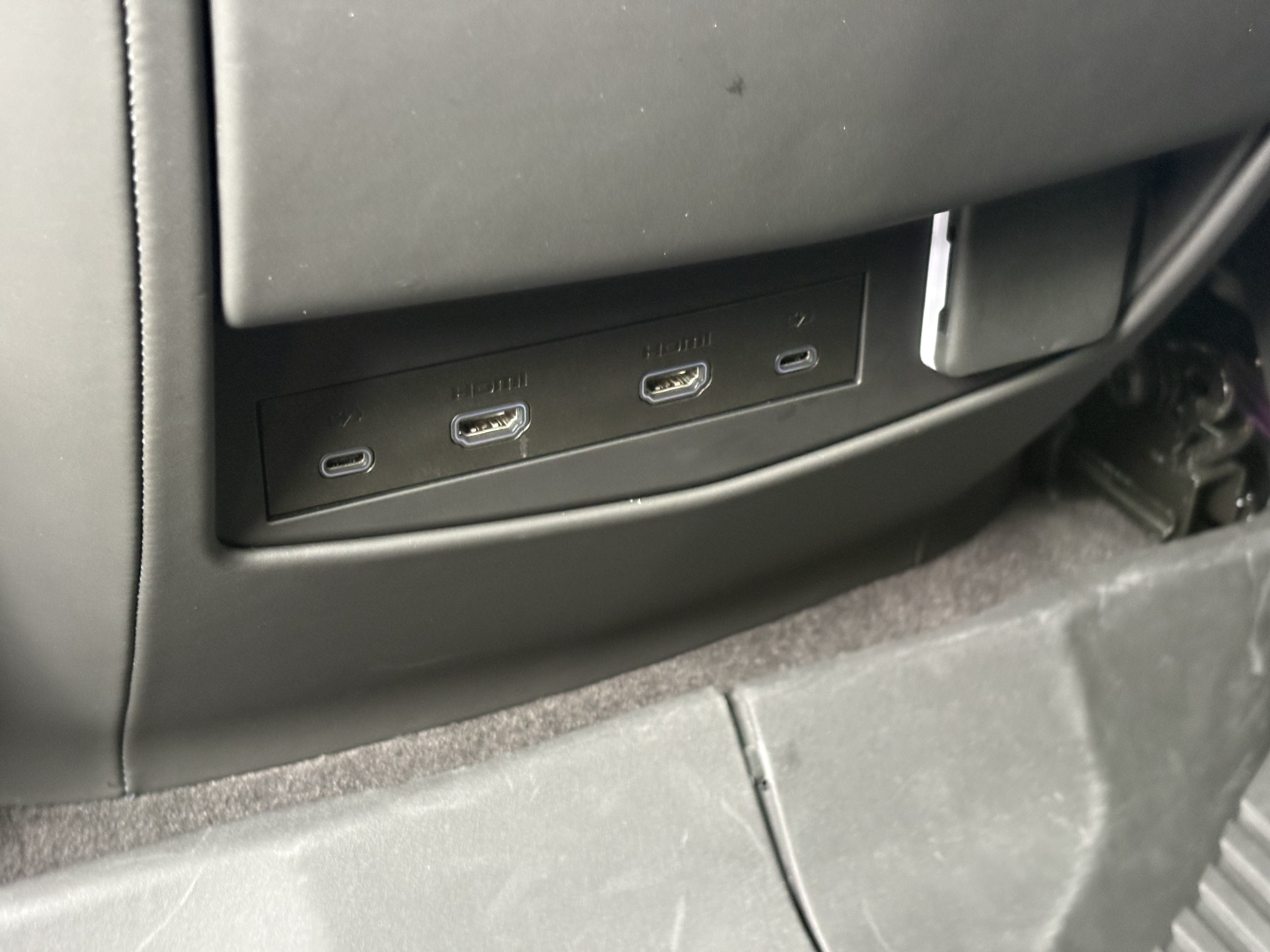 Used 2026 Cadillac Escalade ESV Platinum Luxury w/ LPO, Floor Liner Package AWD/4WD image 16