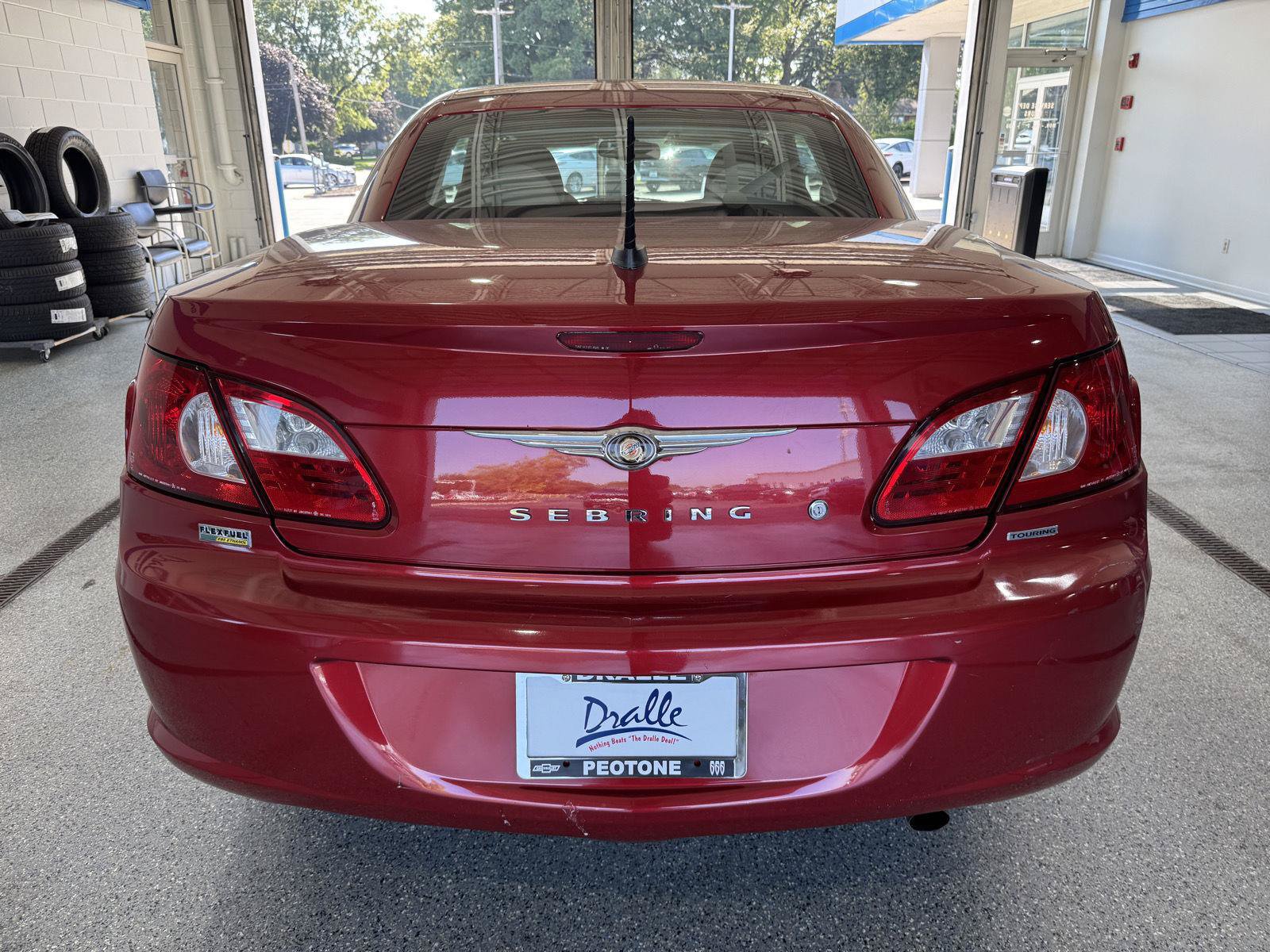 Used 2008 Chrysler Sebring Touring w/ Electronics Convenience Group FWD image 9