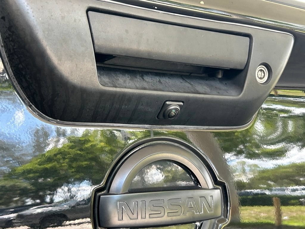 Used 2018 Nissan Titan SV w/ SV Convenience Package AWD/4WD image 21