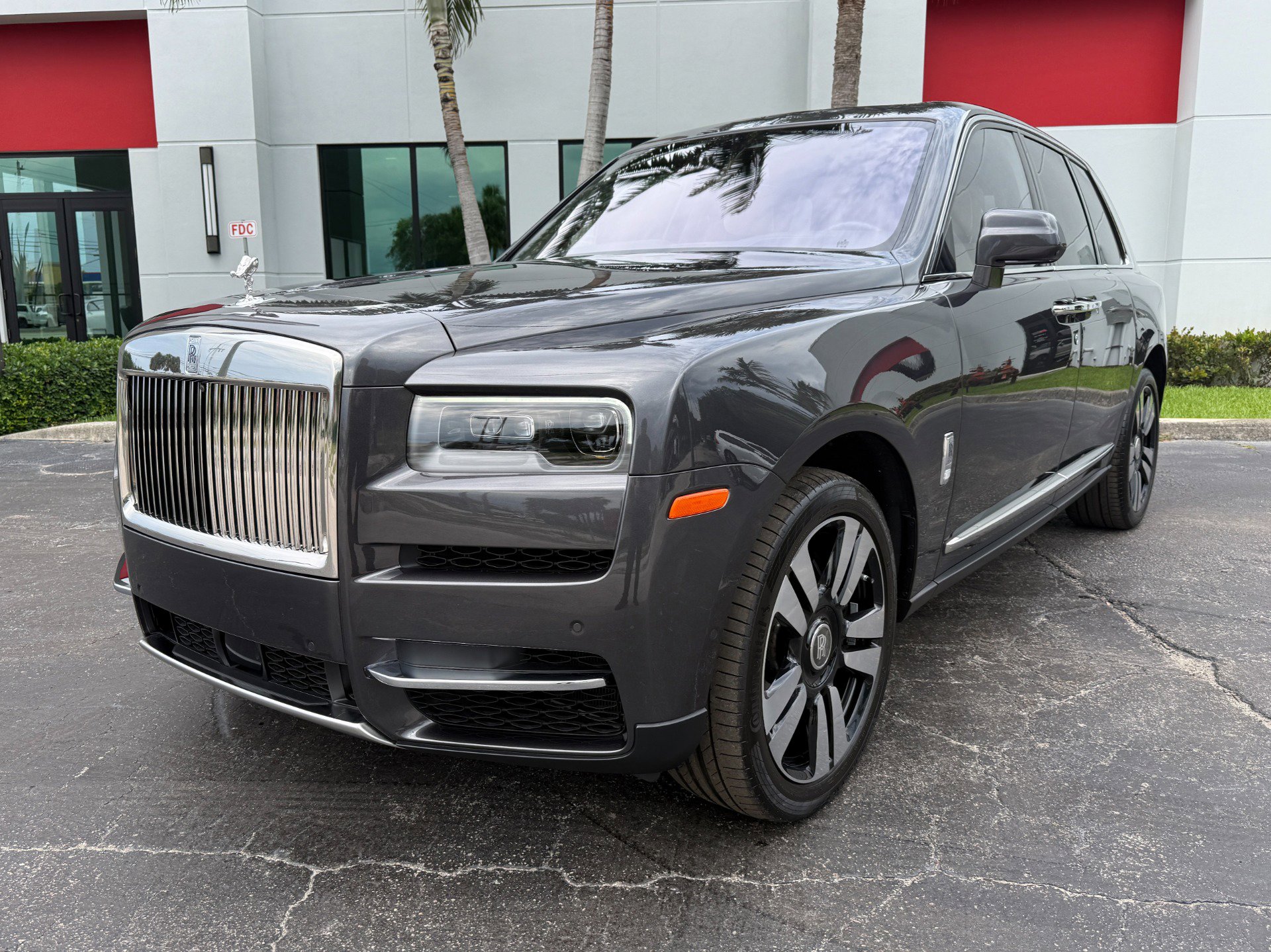 Used 2022 Rolls-Royce Cullinan AWD/4WD image 11