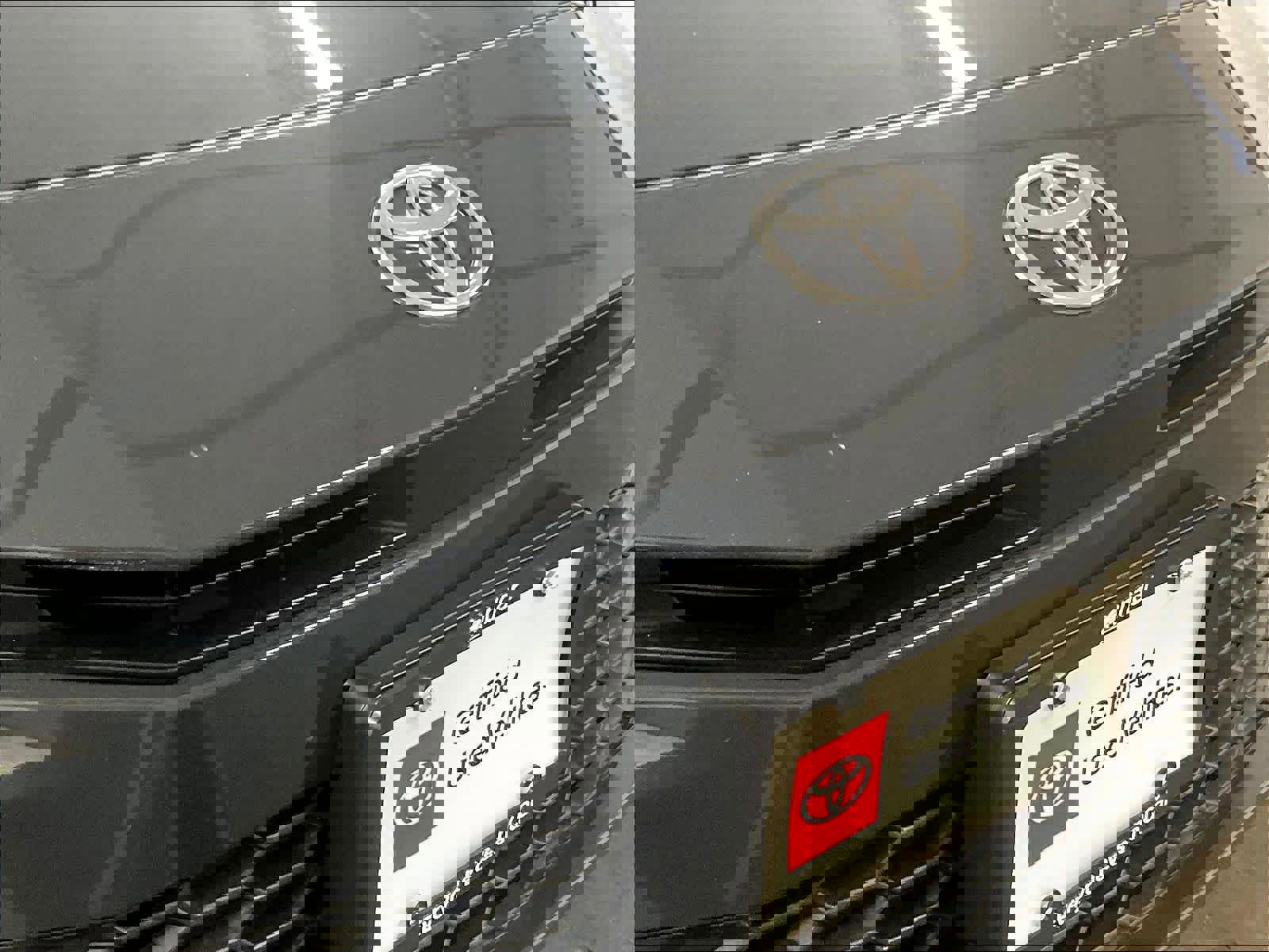 Used 2025 Toyota Camry SE FWD image 31