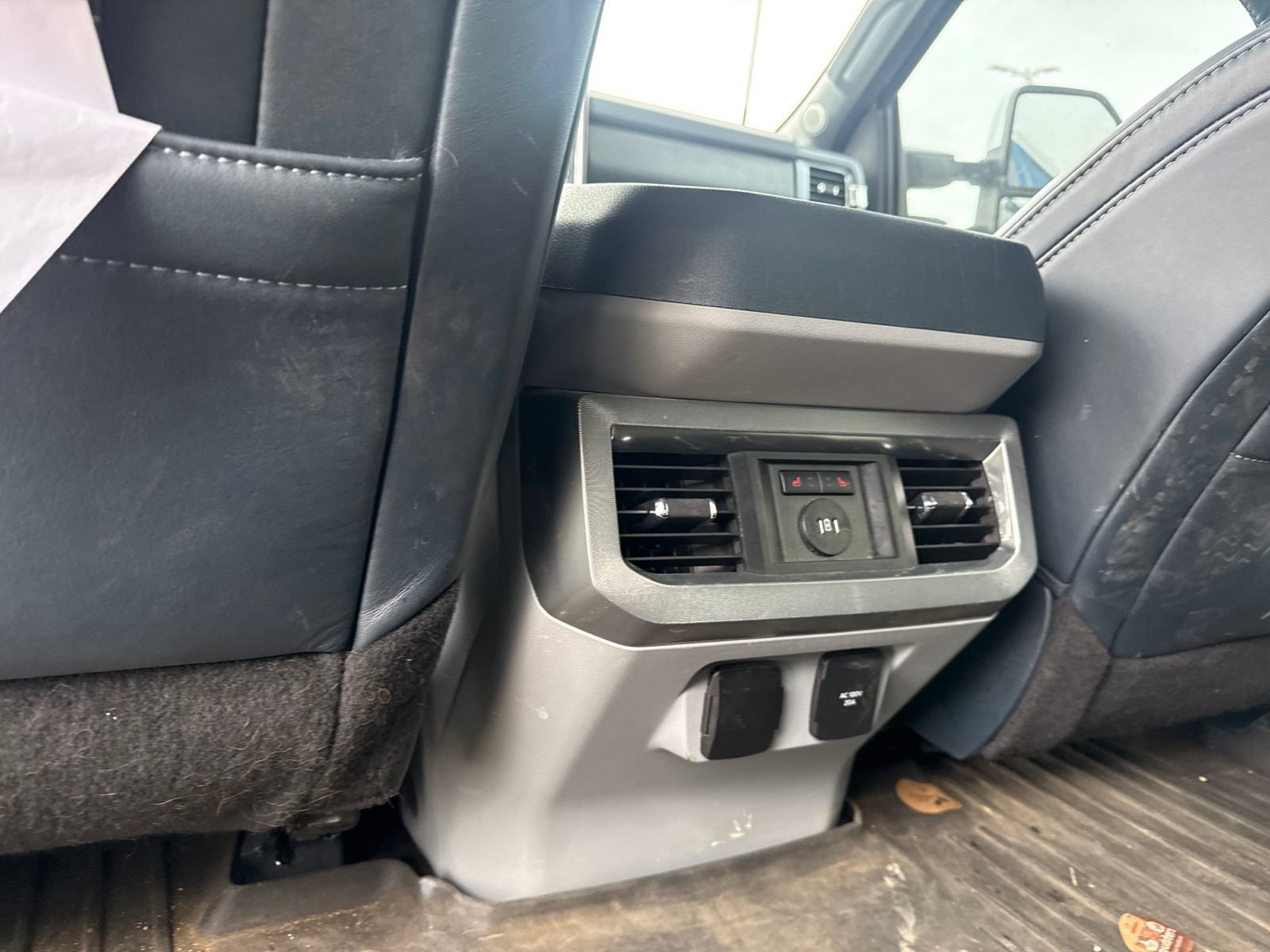 Used 2024 Ford F250 Limited AWD/4WD image 16
