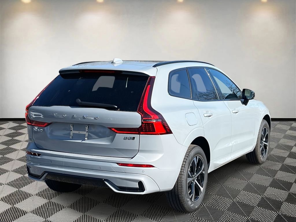 New 2026 Volvo XC60 B5 Core w/ Climate Package image 3