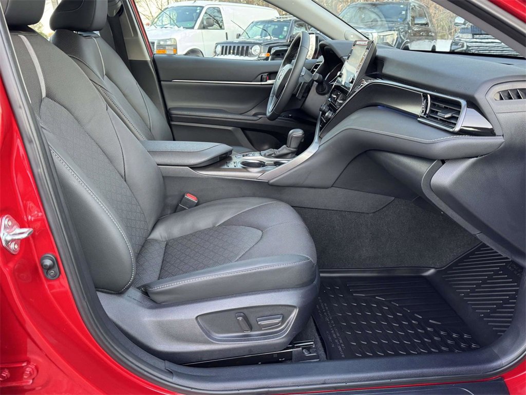 Used 2024 Toyota Camry XSE image 15