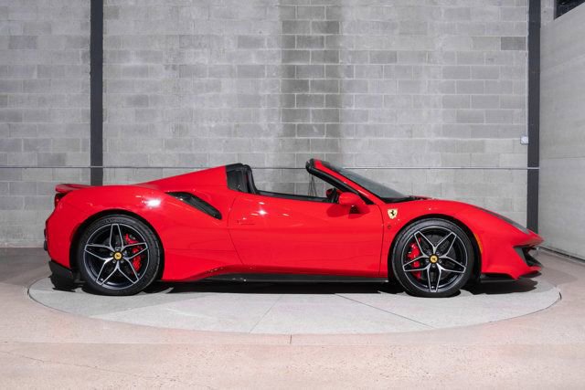 Used 2020 Ferrari 488 Pista Spider image 2