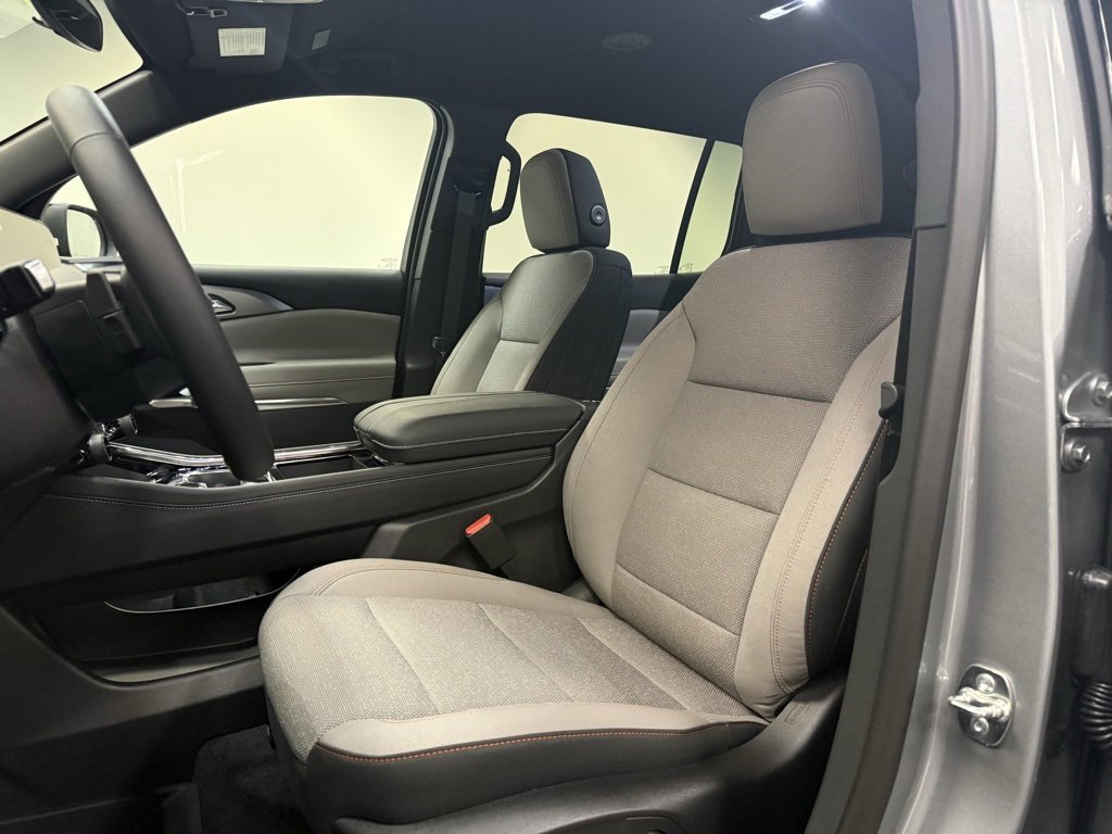New 2026 Chevrolet Traverse LT image 24