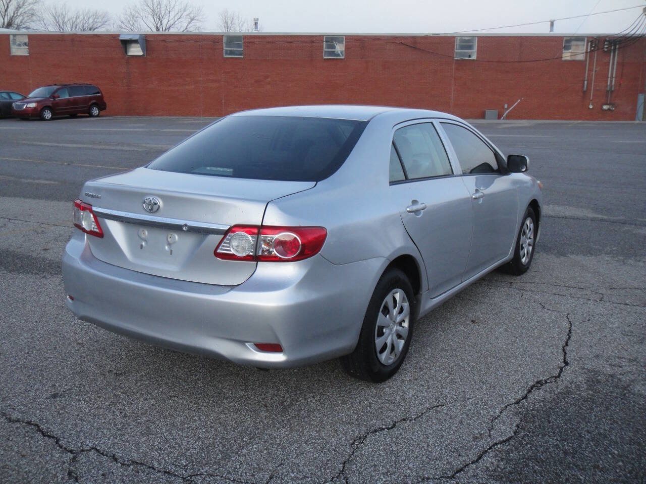 Used 2012 Toyota Corolla L FWD image 8