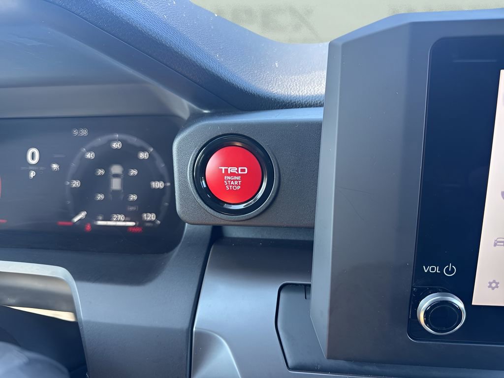 Used 2025 Toyota Tacoma TRD Off-Road image 21