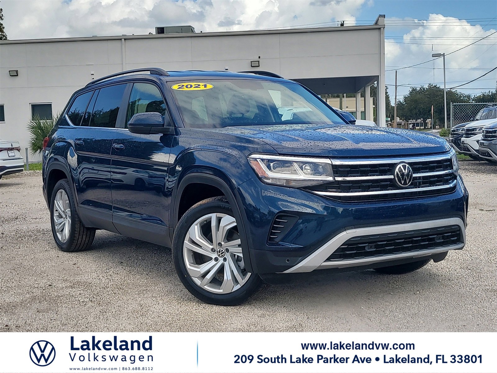 Used 2021 Volkswagen Atlas SE image 1