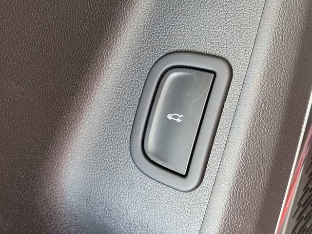 Used 2026 GMC Acadia Elevation FWD image 14