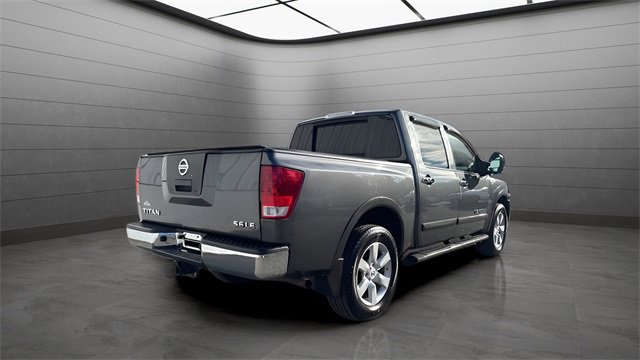 Used 2010 Nissan Titan LE w/ Technology Pkg image 4