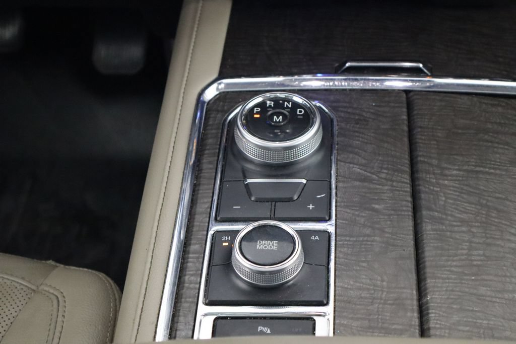 Used 2019 Ford Expedition Max Limited w/ Equipment Group 301A AWD/4WD image 30