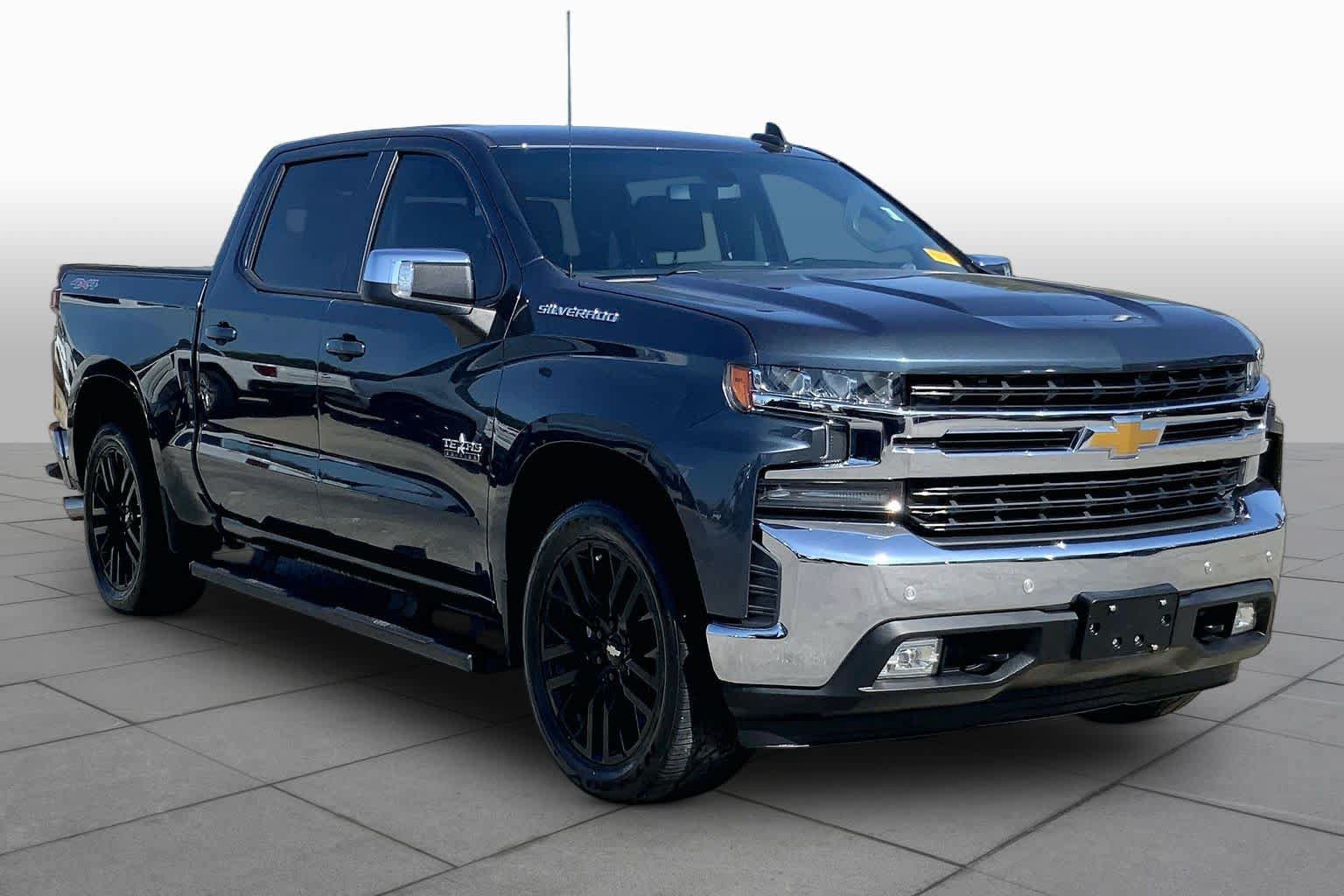 Used 2020 Chevrolet Silverado 1500 LT w/ Texas Edition AWD/4WD image 3