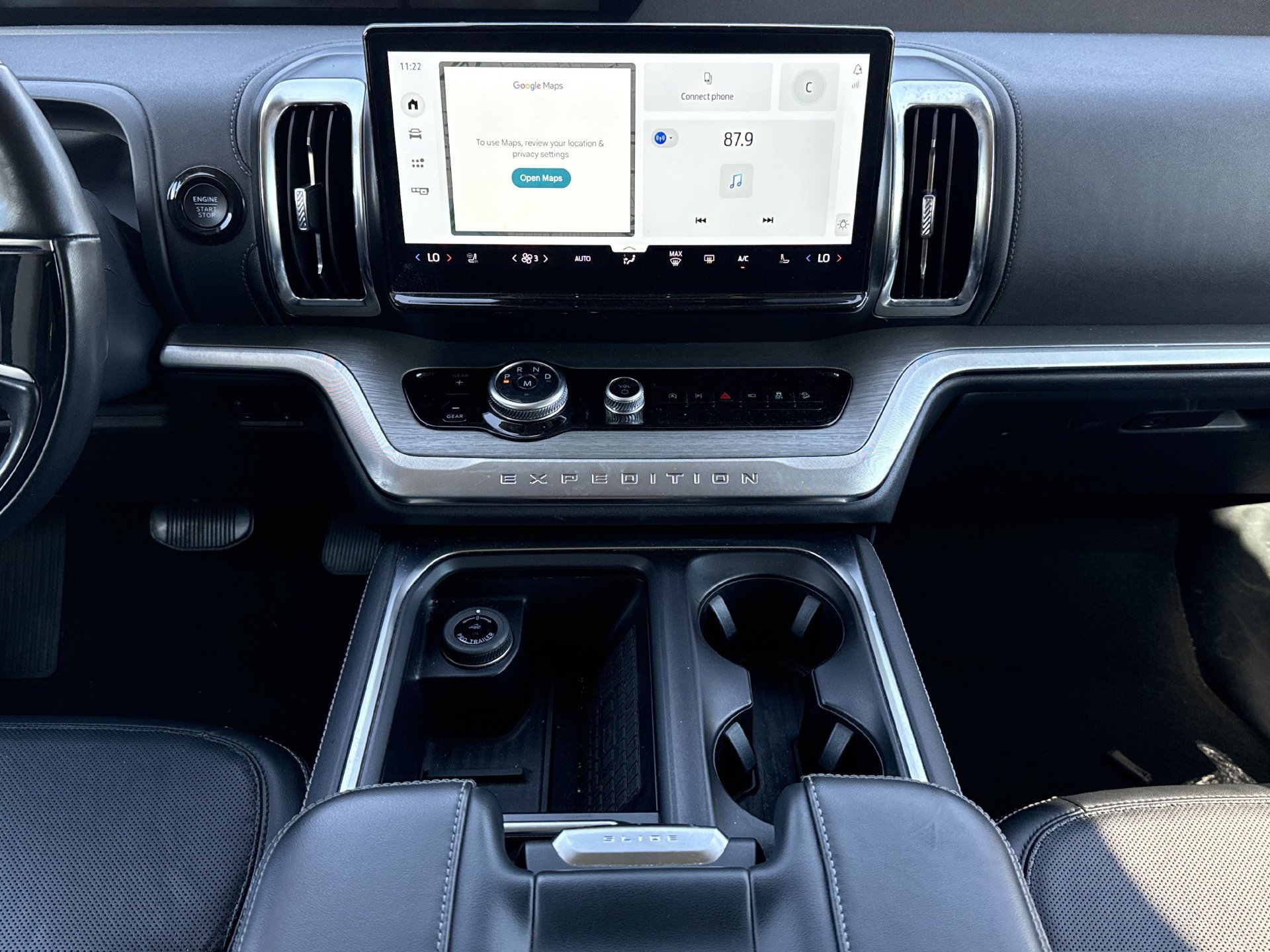Used 2025 Ford Expedition Platinum AWD/4WD image 4