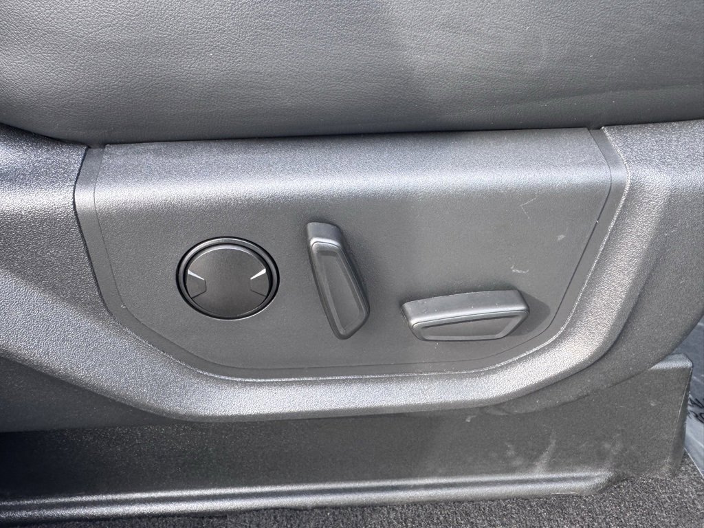 Used 2024 Ford Expedition Max XLT image 26