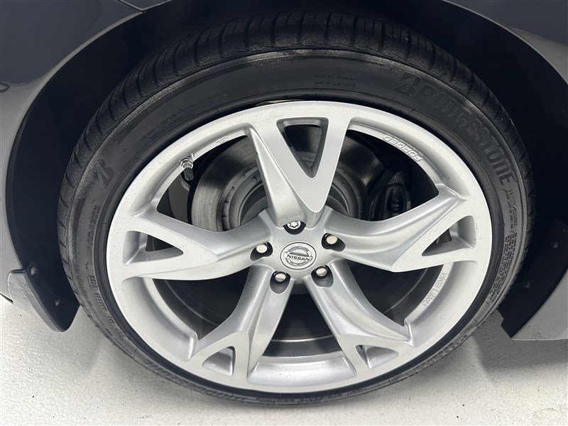 Used 2011 Nissan 370Z Coupe w/ Sport Pkg RWD image 11