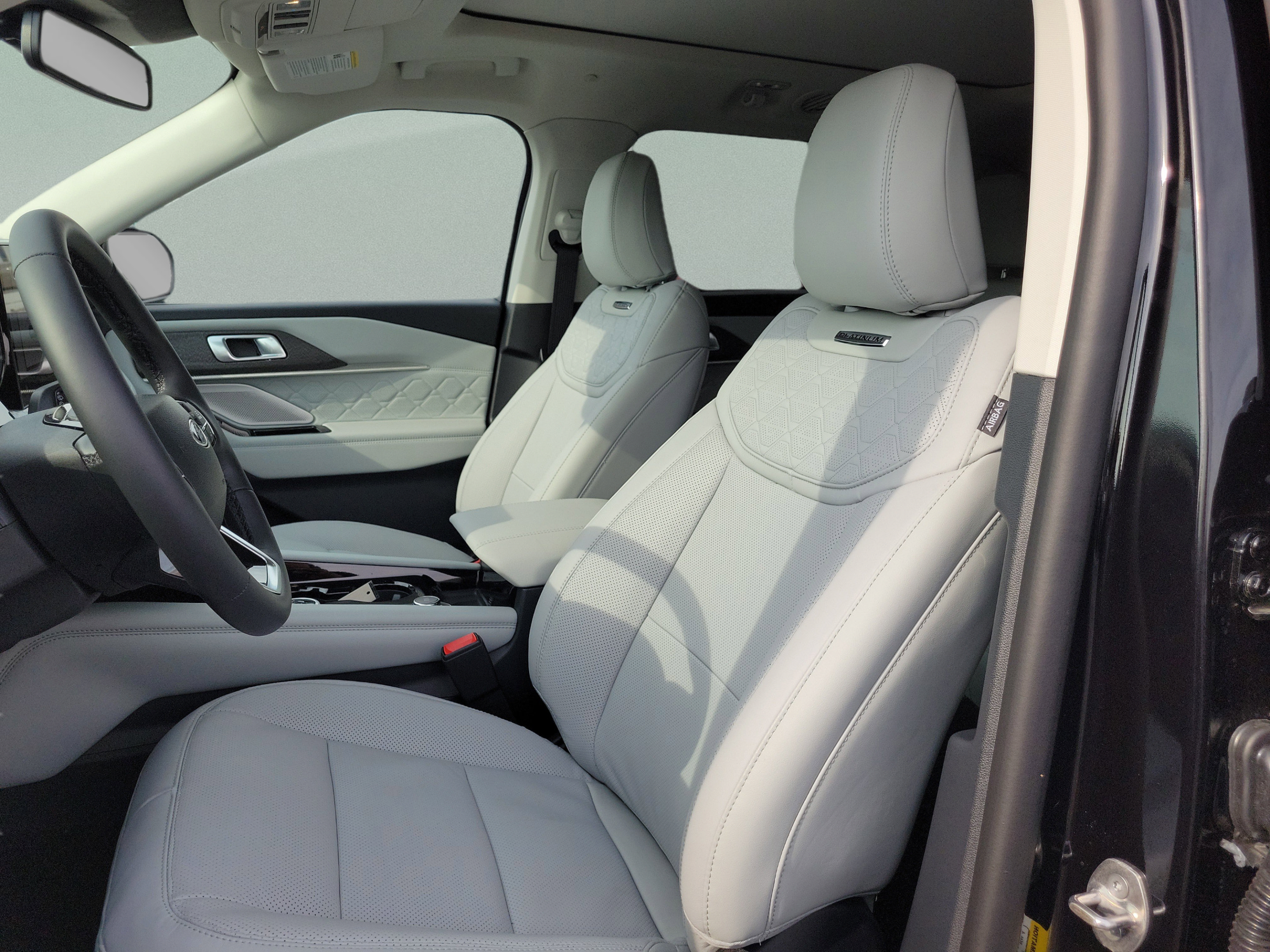New 2026 Ford Explorer Platinum w/ LUX Leather Package AWD/4WD image 14